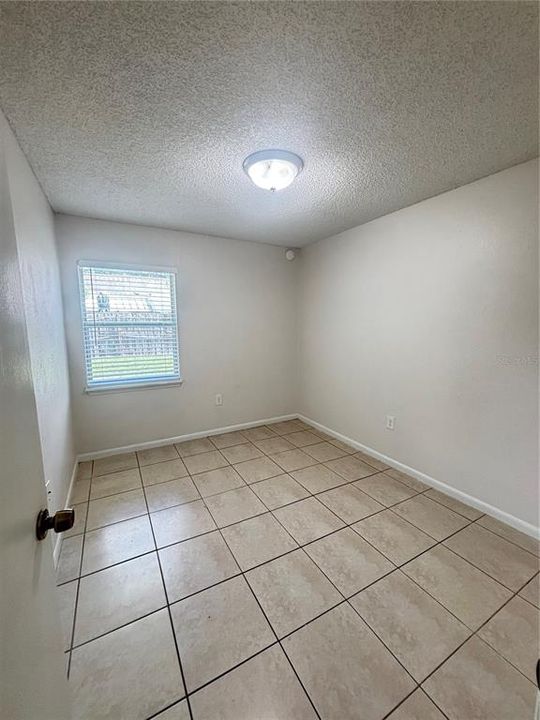 В аренду: $1,495 (3 спален, 1 ванн, 11520 Квадратных фут)