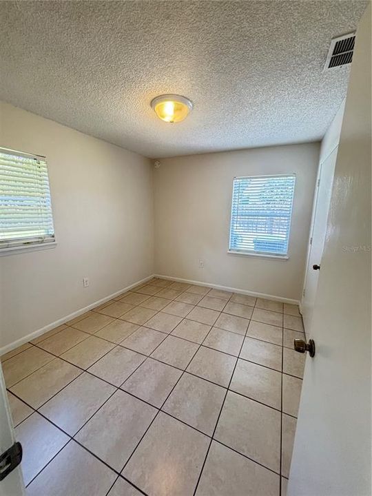В аренду: $1,495 (3 спален, 1 ванн, 11520 Квадратных фут)