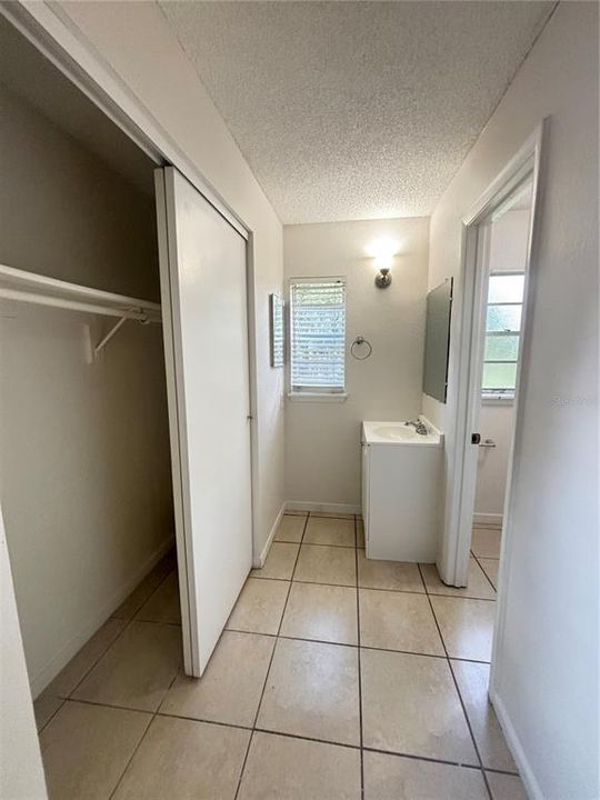В аренду: $1,495 (3 спален, 1 ванн, 11520 Квадратных фут)