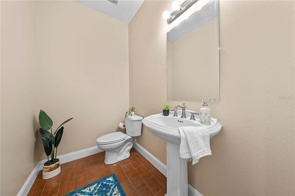 For Sale: $729,000 (3 beds, 2 baths, 1951 Square Feet)