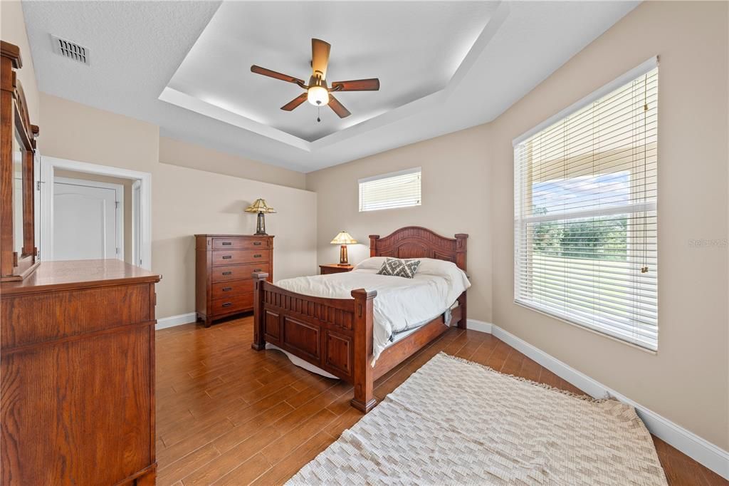 For Sale: $729,000 (3 beds, 2 baths, 1951 Square Feet)