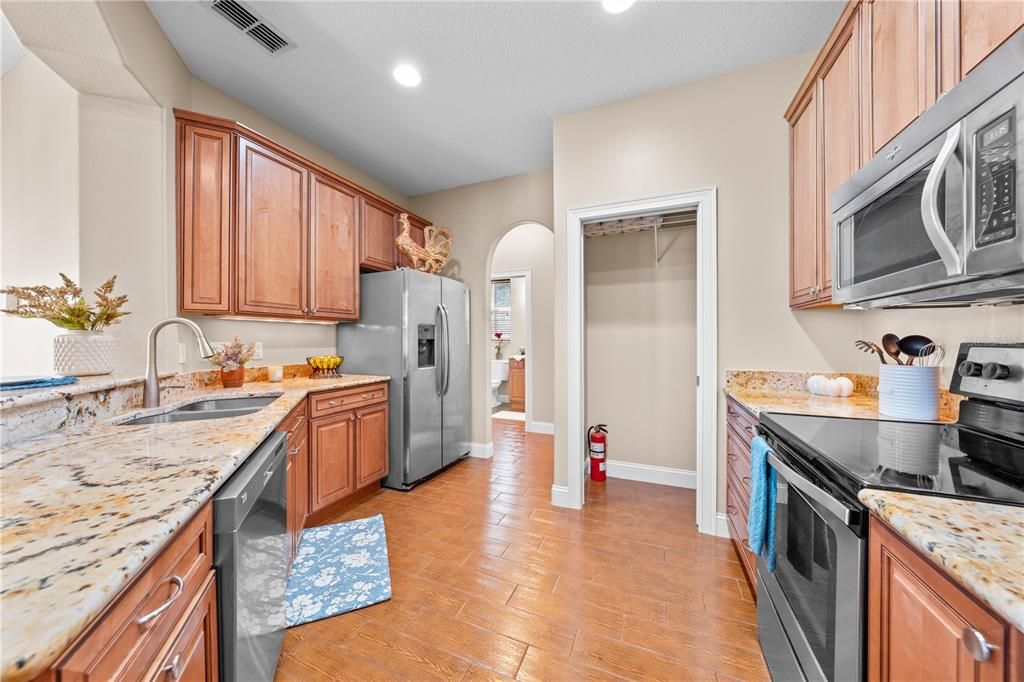 For Sale: $729,000 (3 beds, 2 baths, 1951 Square Feet)