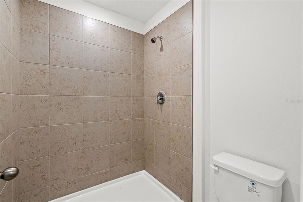 На продажу: $389,990 (3 спален, 2 ванн, 1663 Квадратных фут)