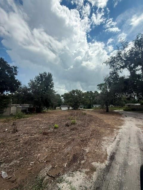 На продажу: $74,900 (0.45 acres)