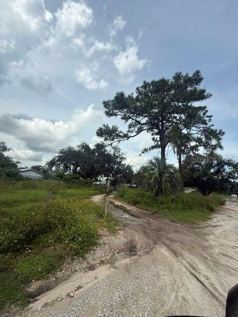 На продажу: $74,900 (0.45 acres)