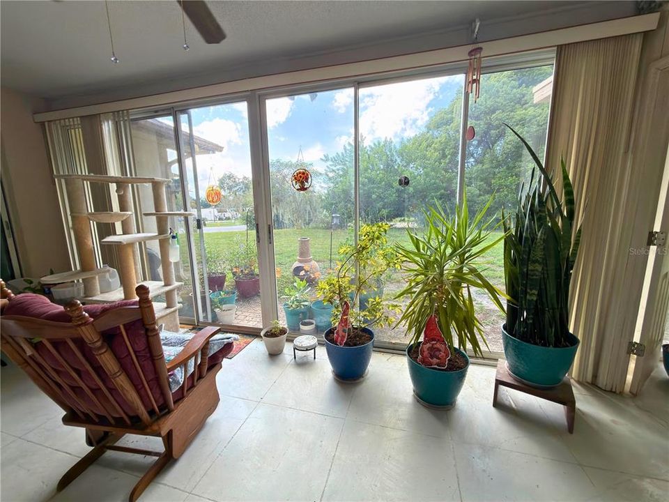 : $400,000 (2 beds, 2 baths, 1376 Square Feet)