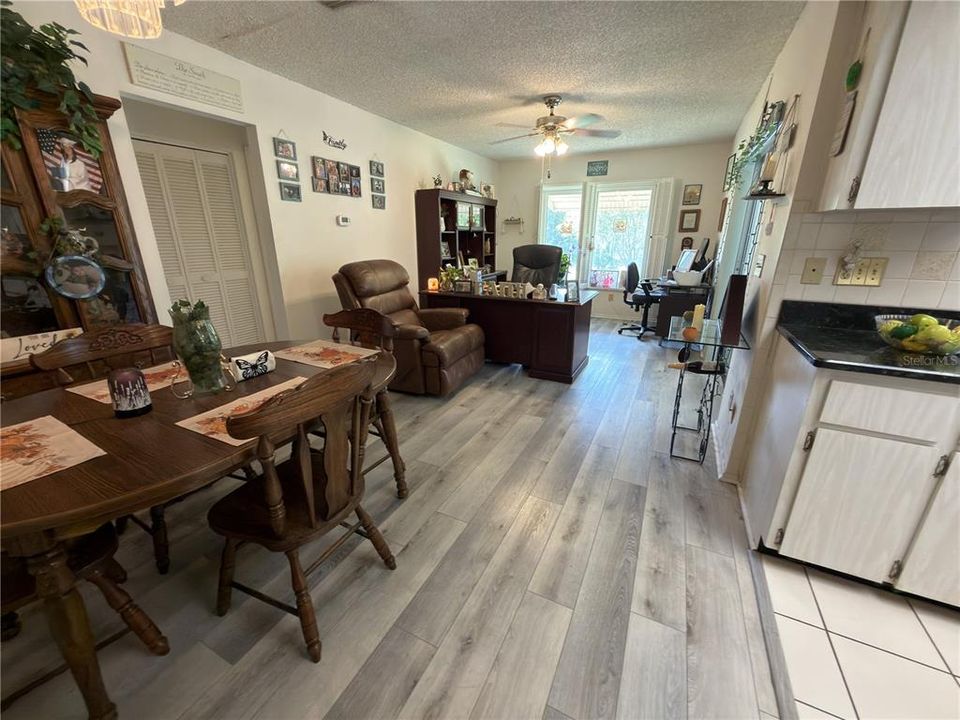: $400,000 (2 beds, 2 baths, 1376 Square Feet)
