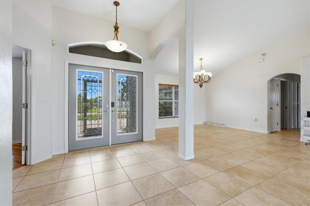 En Venta: $525,000 (4 camas, 2 baños, 1993 Pies cuadrados)