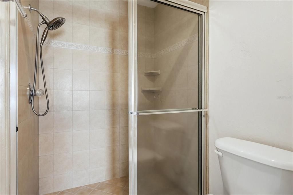 En Venta: $525,000 (4 camas, 2 baños, 1993 Pies cuadrados)