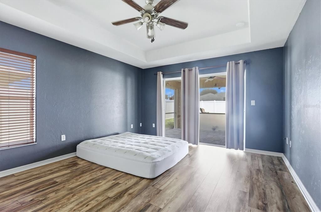 En Venta: $525,000 (4 camas, 2 baños, 1993 Pies cuadrados)