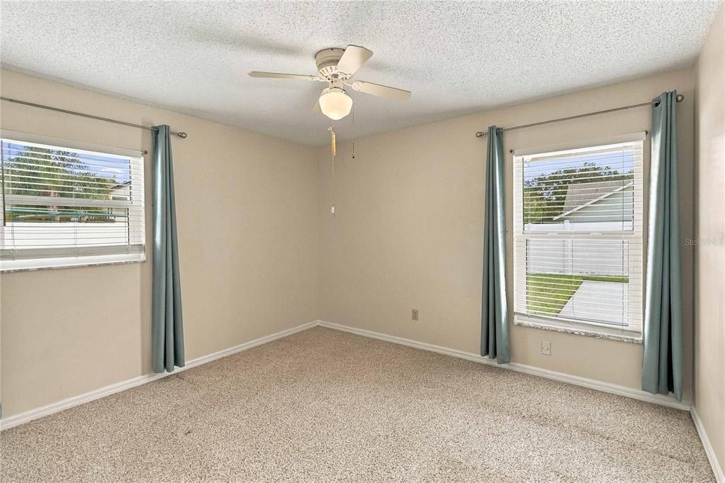En Venta: $409,000 (3 camas, 2 baños, 1450 Pies cuadrados)