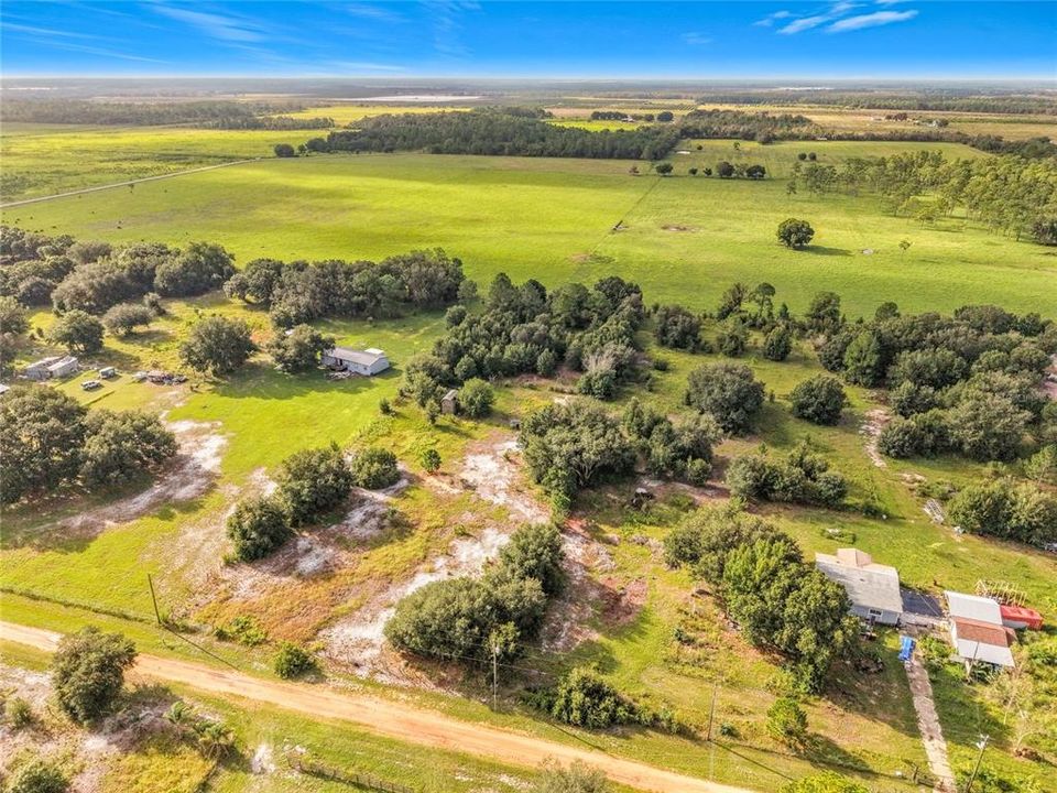 待售: $74,900 (2.85 acres)