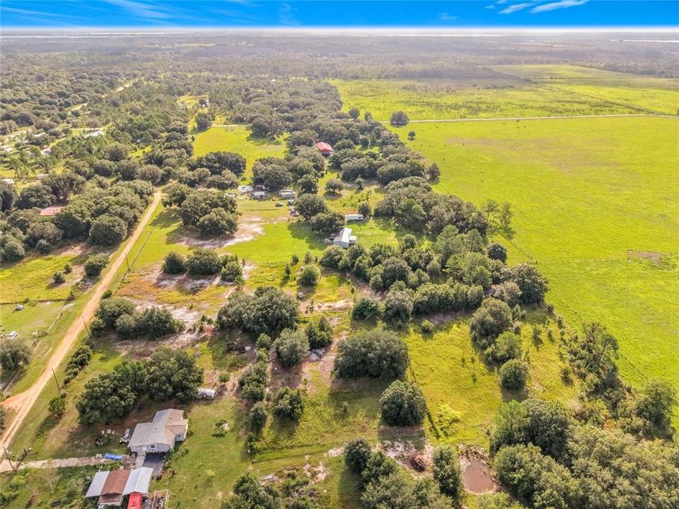 待售: $74,900 (2.85 acres)