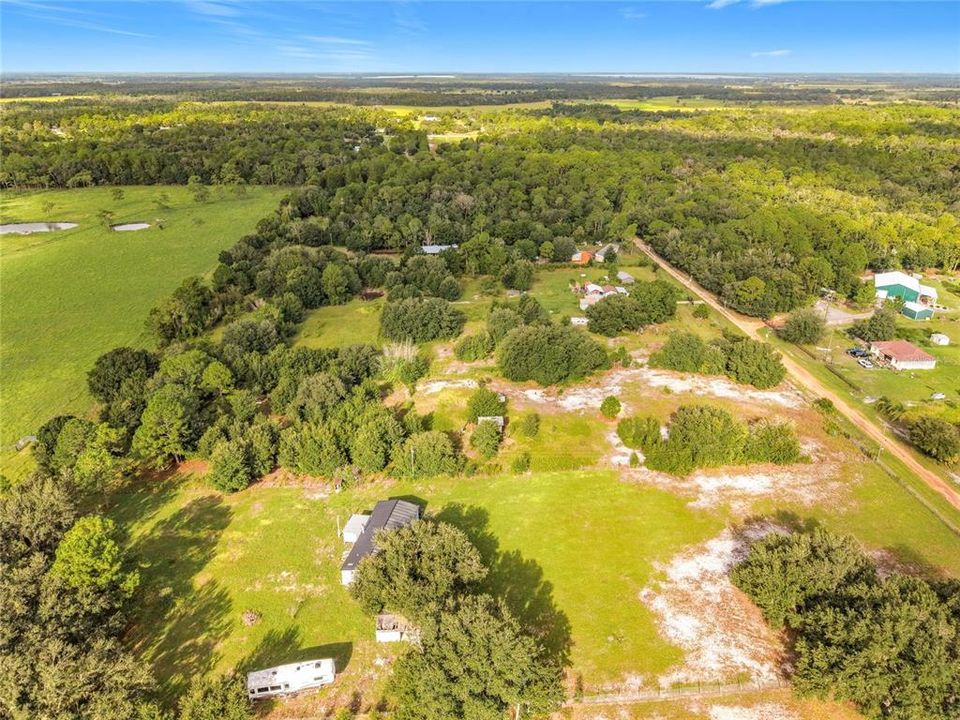待售: $74,900 (2.85 acres)
