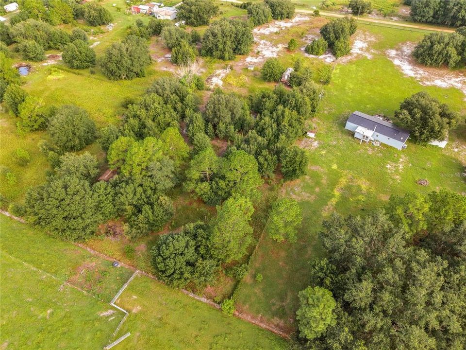 待售: $74,900 (2.85 acres)