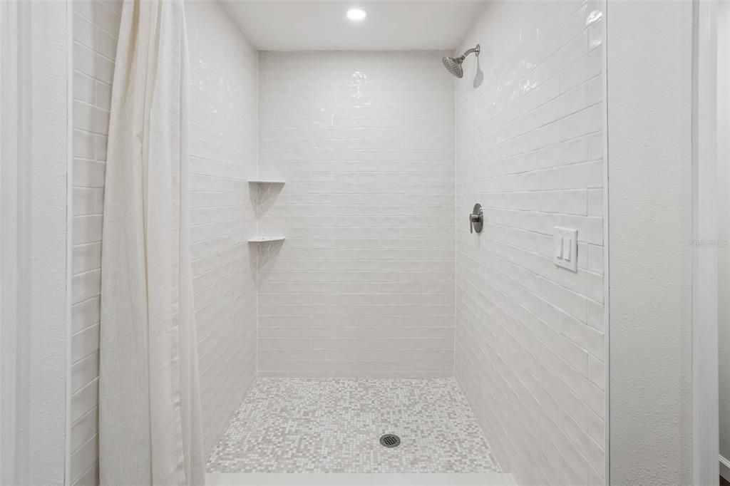 На продажу: $469,990 (3 спален, 2 ванн, 1610 Квадратных фут)