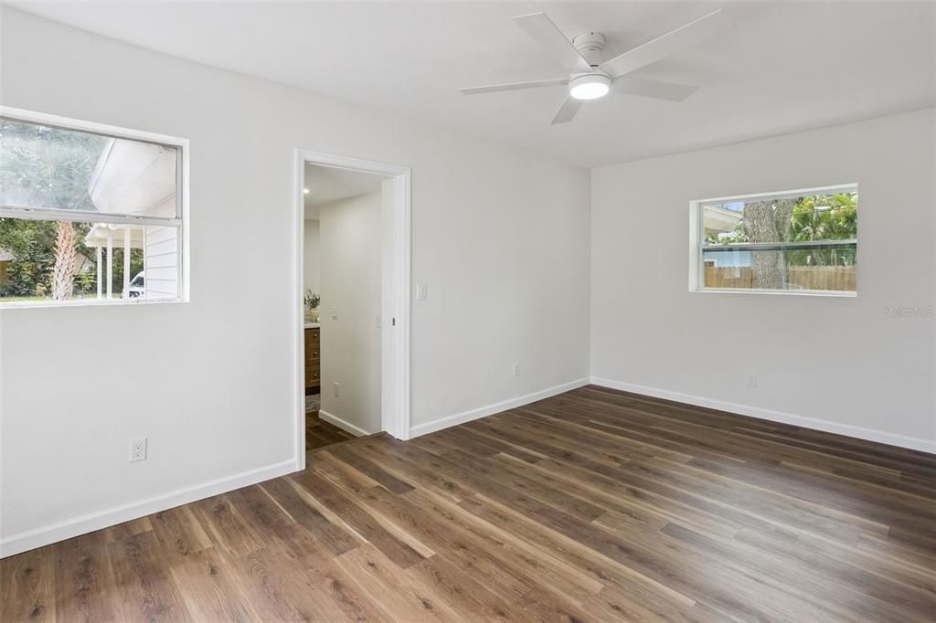 На продажу: $469,990 (3 спален, 2 ванн, 1610 Квадратных фут)