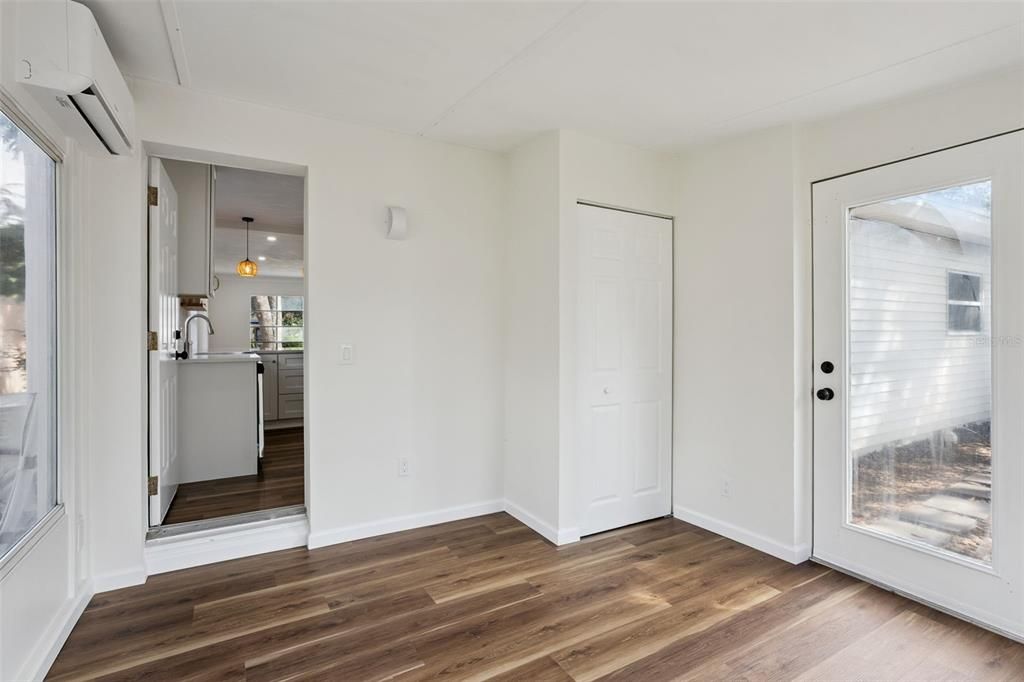 На продажу: $469,990 (3 спален, 2 ванн, 1610 Квадратных фут)
