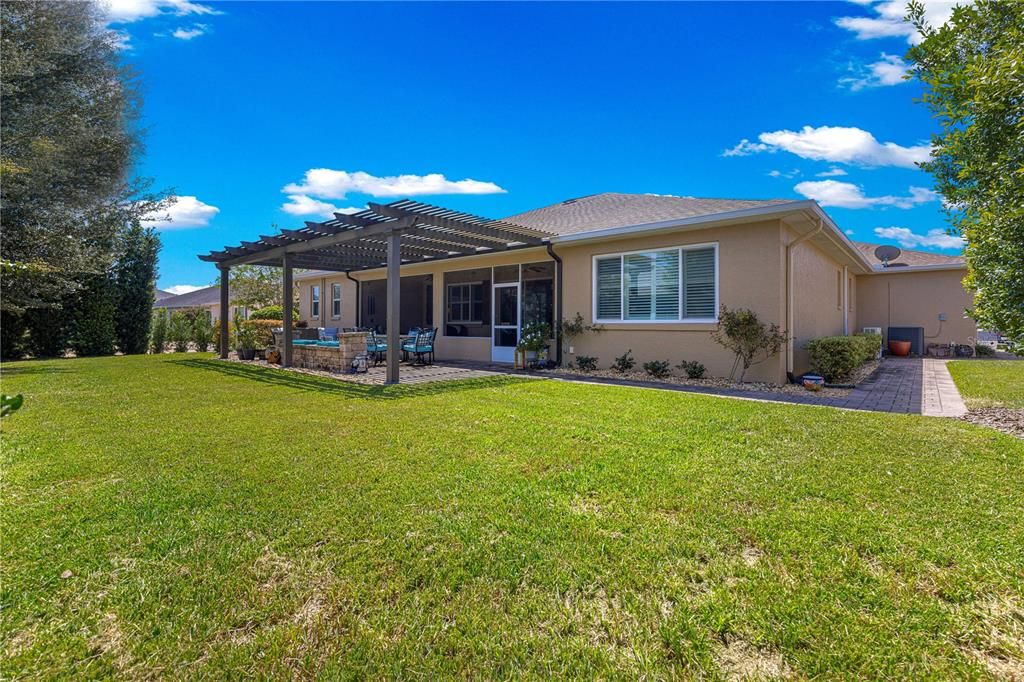 En Venta: $549,900 (3 camas, 3 baños, 2814 Pies cuadrados)