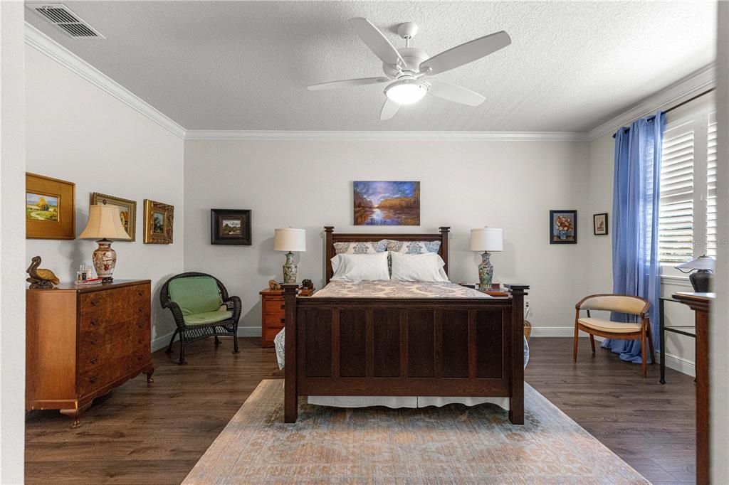 En Venta: $549,900 (3 camas, 3 baños, 2814 Pies cuadrados)