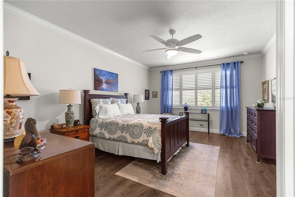 En Venta: $549,900 (3 camas, 3 baños, 2814 Pies cuadrados)