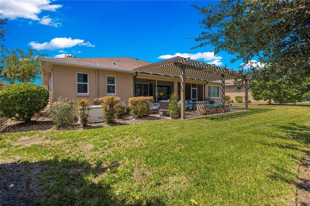 En Venta: $549,900 (3 camas, 3 baños, 2814 Pies cuadrados)