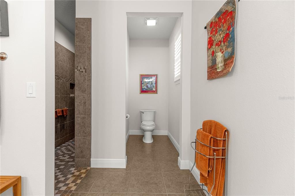 En Venta: $549,900 (3 camas, 3 baños, 2814 Pies cuadrados)