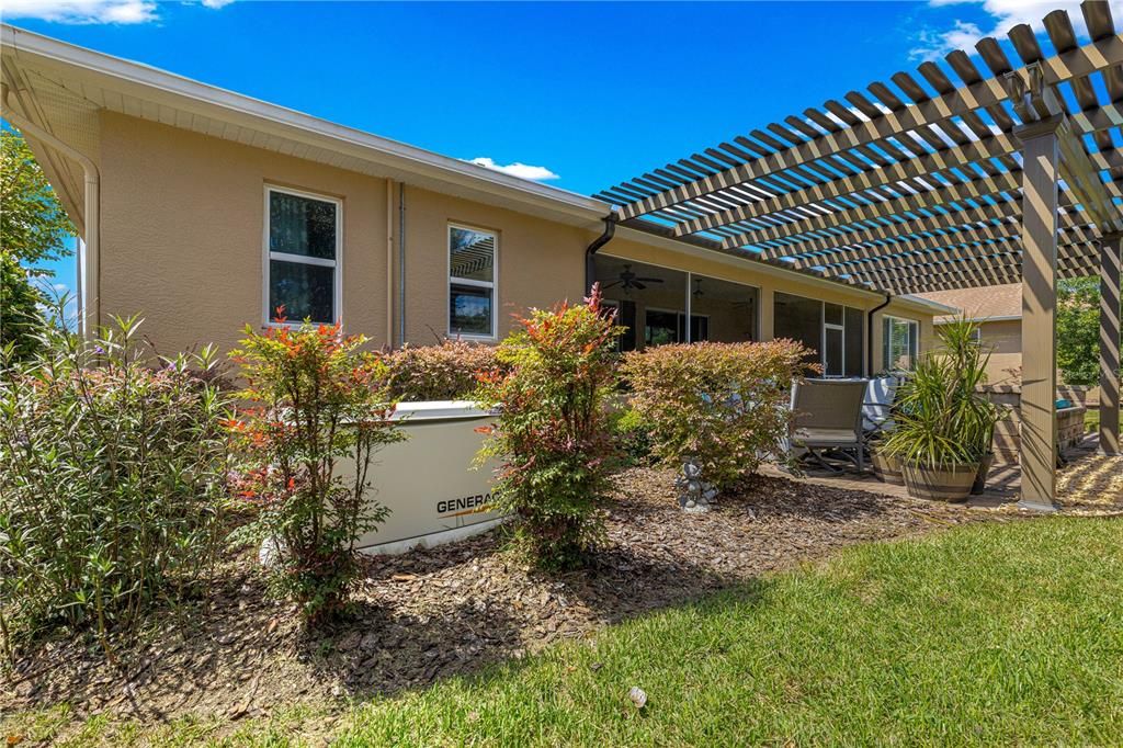 En Venta: $549,900 (3 camas, 3 baños, 2814 Pies cuadrados)