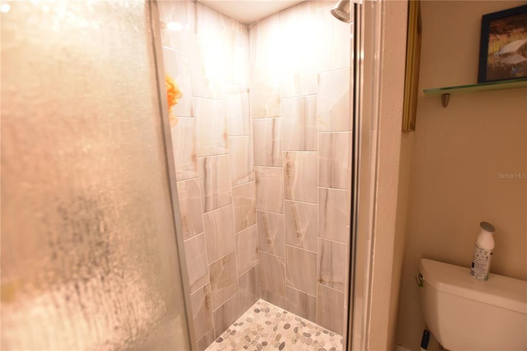 На продажу: $184,900 (2 спален, 2 ванн, 967 Квадратных фут)