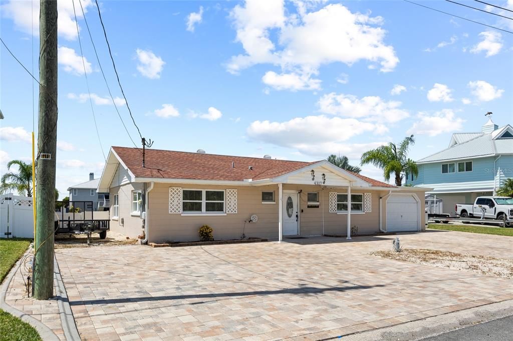For Sale: $485,000 (3 beds, 3 baths, 1680 Square Feet)