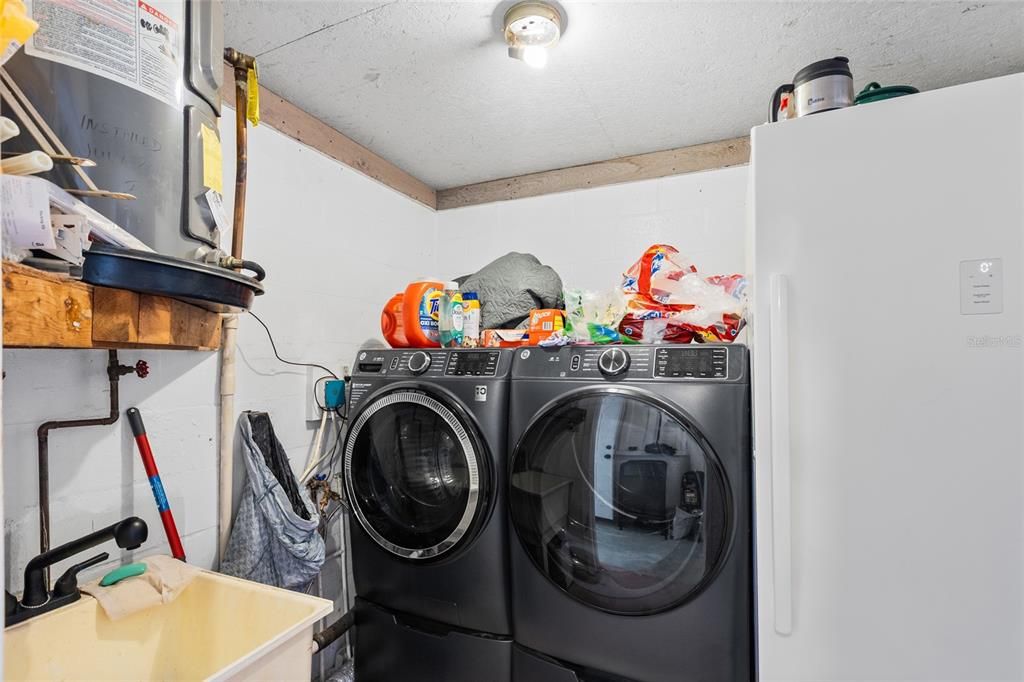 For Sale: $485,000 (3 beds, 3 baths, 1680 Square Feet)