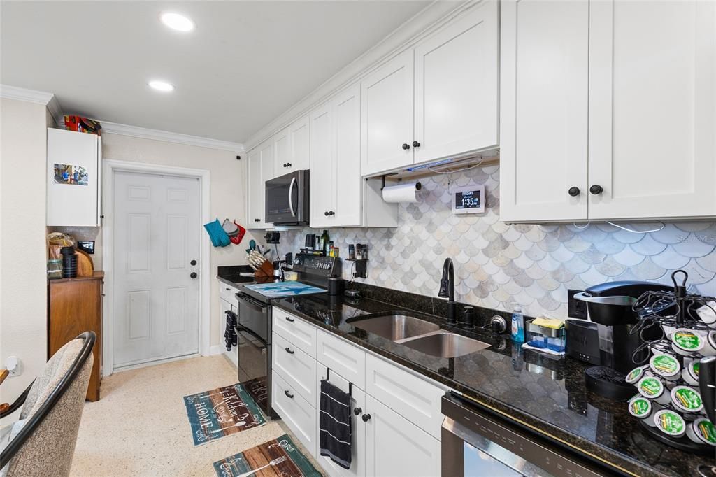 For Sale: $485,000 (3 beds, 3 baths, 1680 Square Feet)