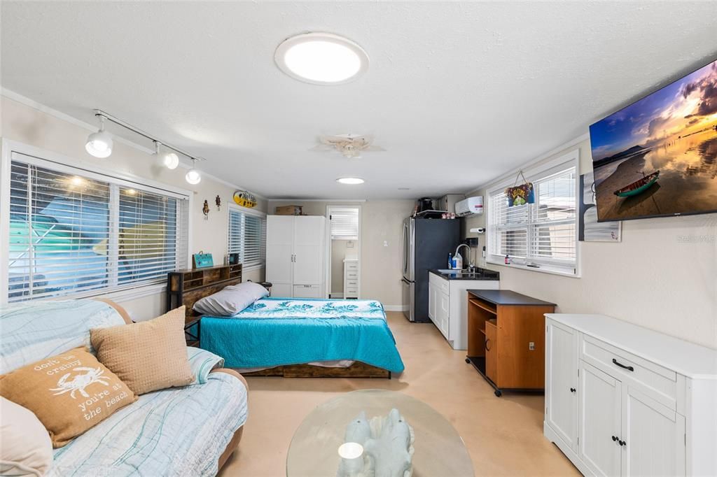For Sale: $485,000 (3 beds, 3 baths, 1680 Square Feet)