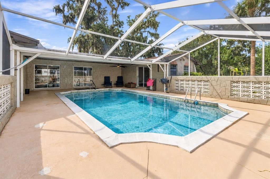 For Sale: $437,500 (3 beds, 3 baths, 1980 Square Feet)