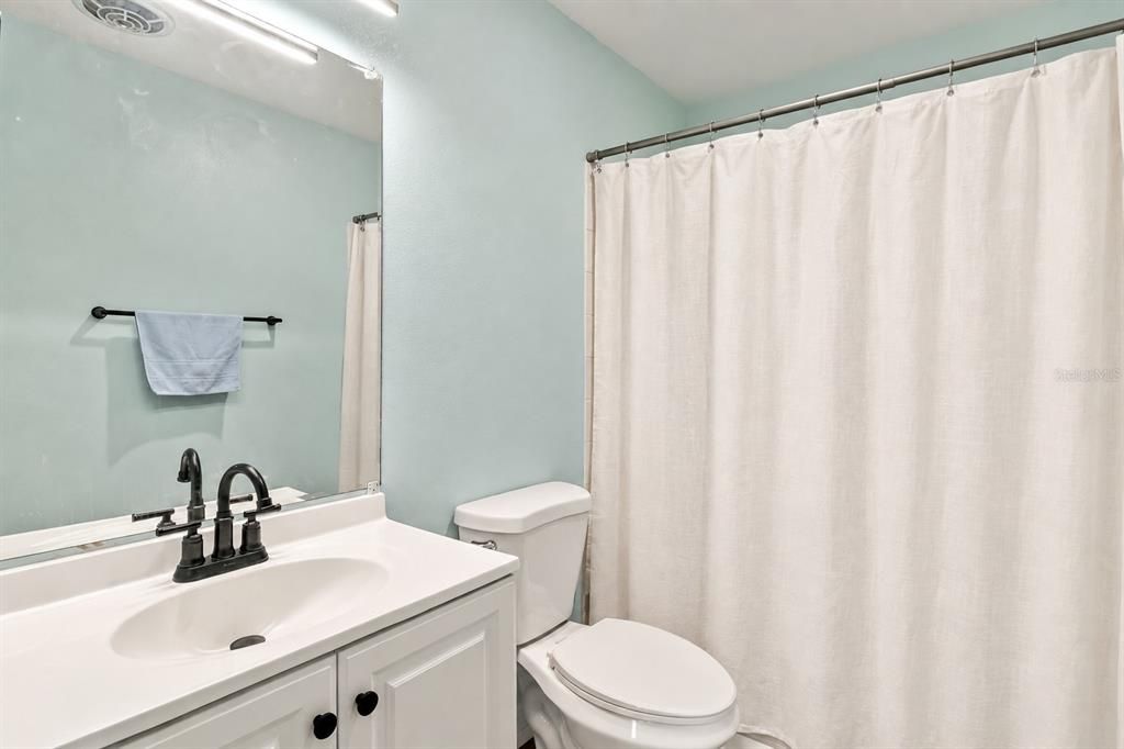 For Sale: $437,500 (3 beds, 3 baths, 1980 Square Feet)