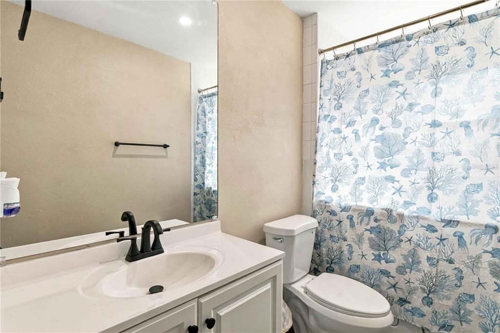 For Sale: $437,500 (3 beds, 3 baths, 1980 Square Feet)