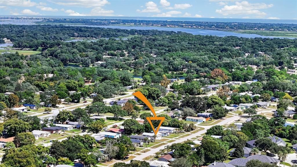 For Sale: $284,000 (2 beds, 1 baths, 880 Square Feet)