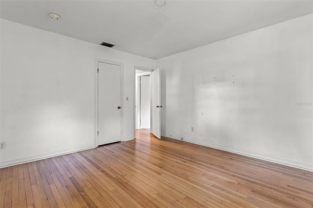 En Venta: $425,000 (3 camas, 1 baños, 1259 Pies cuadrados)