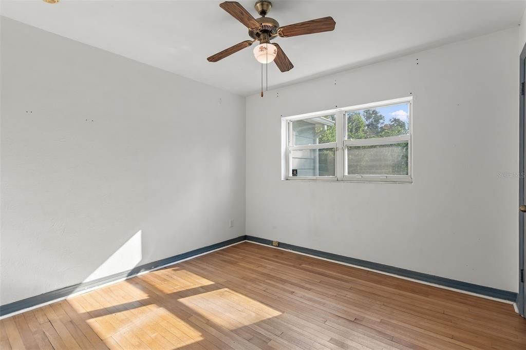 En Venta: $425,000 (3 camas, 1 baños, 1259 Pies cuadrados)