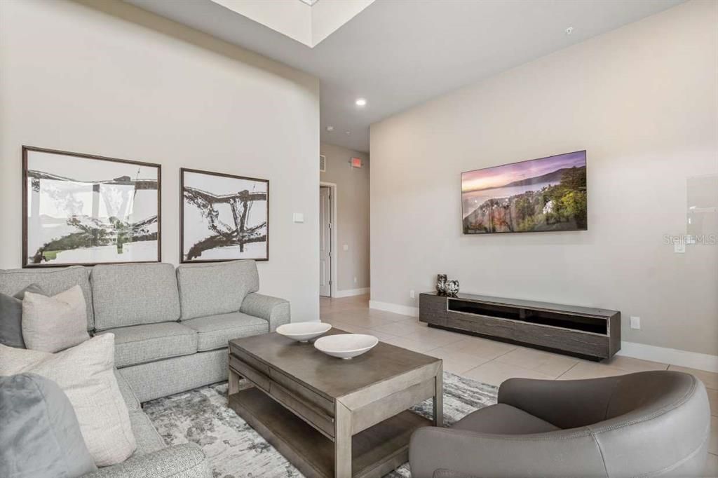 En Venta: $404,900 (5 camas, 4 baños, 2703 Pies cuadrados)
