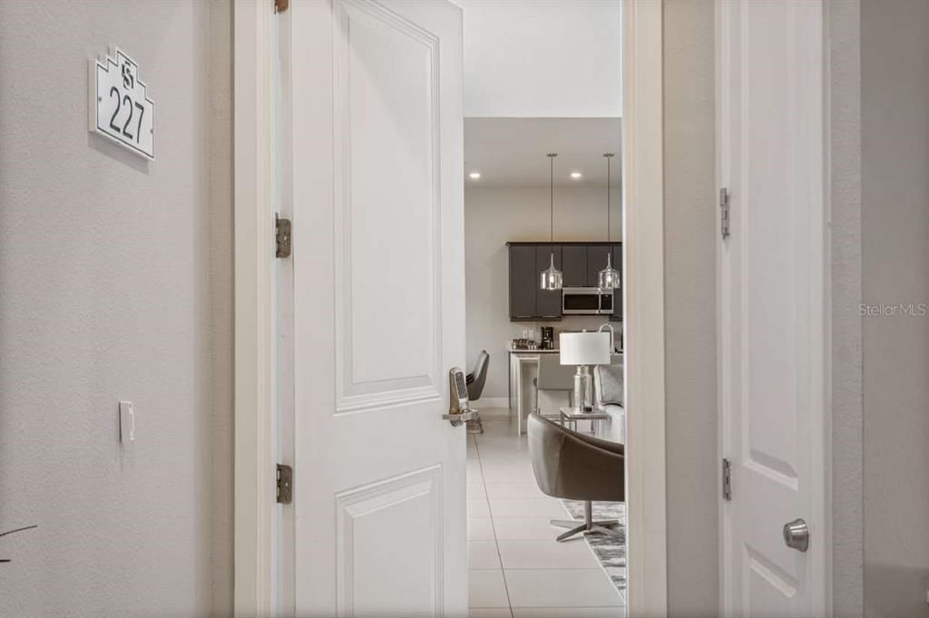 En Venta: $404,900 (5 camas, 4 baños, 2703 Pies cuadrados)