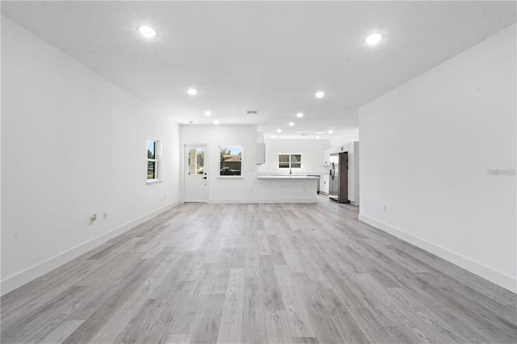 В аренду: $2,795 (3 спален, 2 ванн, 1413 Квадратных фут)