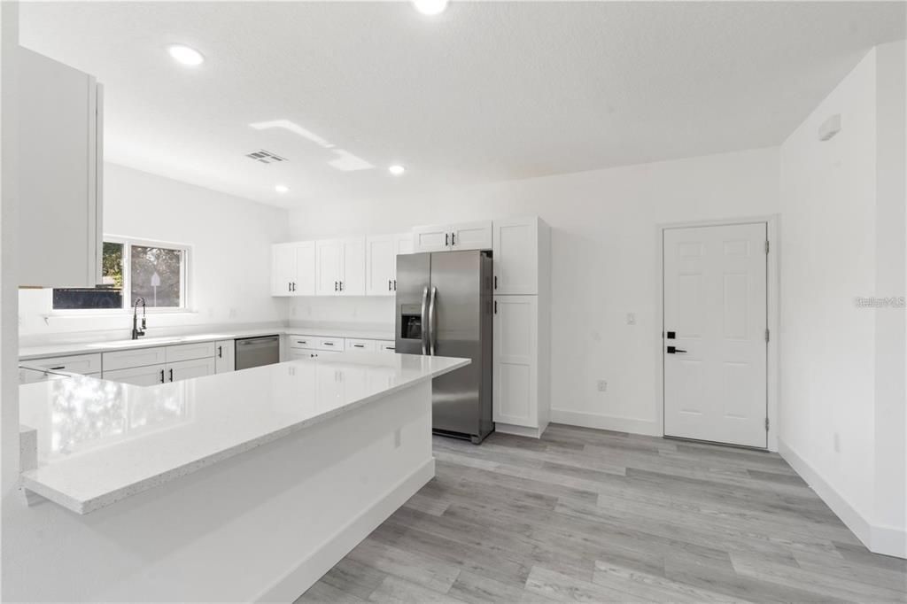В аренду: $2,795 (3 спален, 2 ванн, 1413 Квадратных фут)