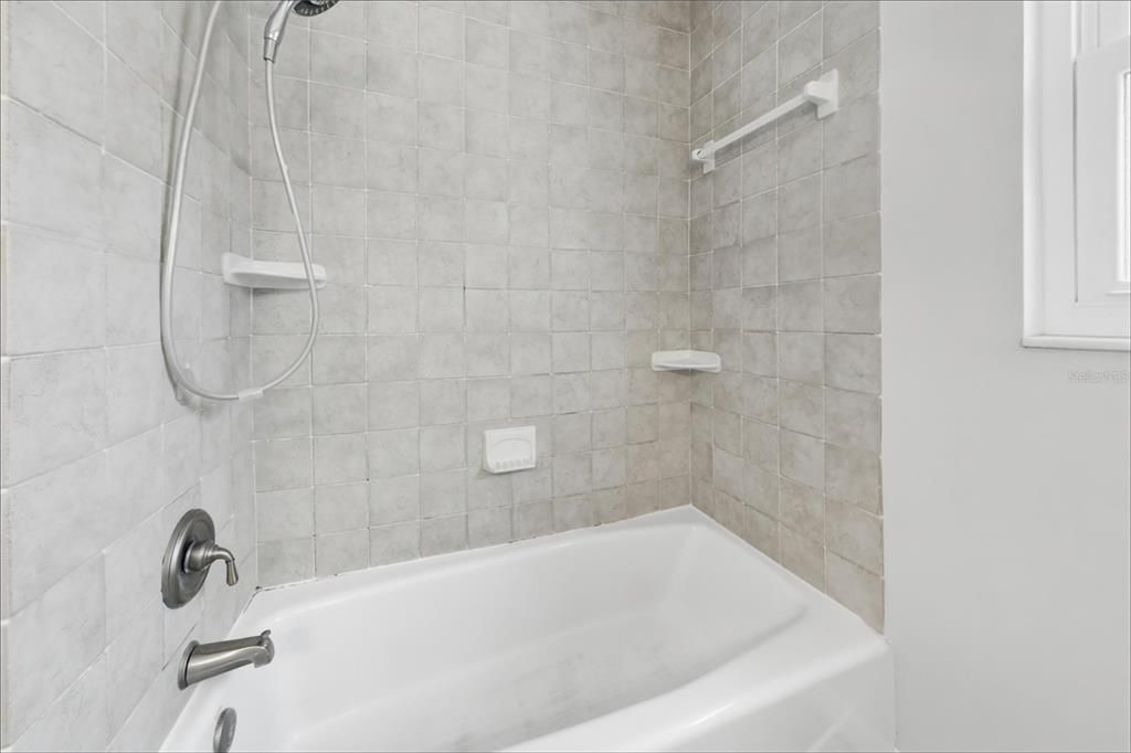 На продажу: $485,000 (3 спален, 2 ванн, 1635 Квадратных фут)