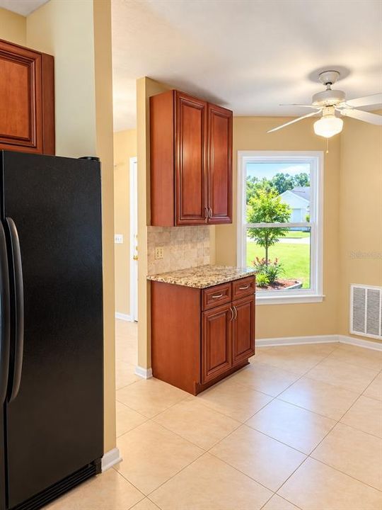 For Sale: $359,000 (3 beds, 2 baths, 1709 Square Feet)