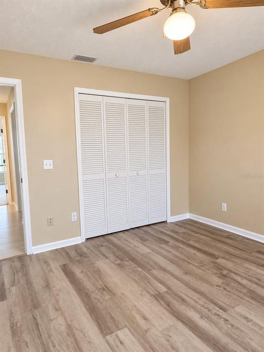 For Sale: $359,000 (3 beds, 2 baths, 1709 Square Feet)