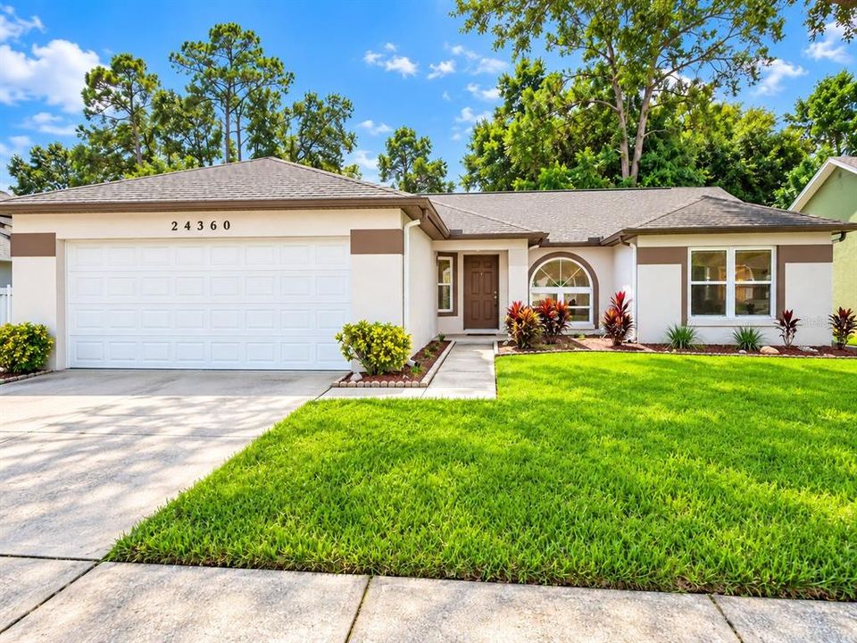 For Sale: $359,000 (3 beds, 2 baths, 1709 Square Feet)
