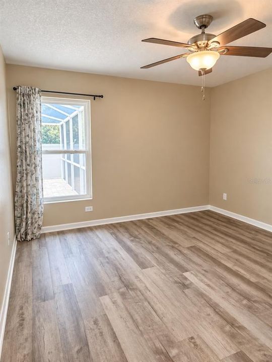 For Sale: $359,000 (3 beds, 2 baths, 1709 Square Feet)