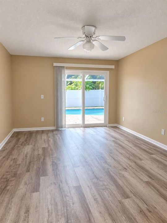 For Sale: $359,000 (3 beds, 2 baths, 1709 Square Feet)