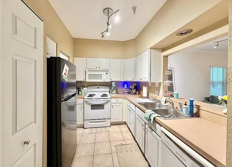 For Rent: $1,500 (2 beds, 2 baths, 1111 Square Feet)